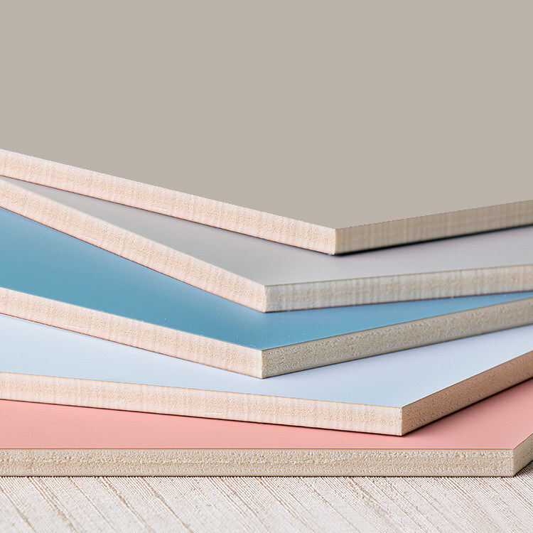 Anchura el 1.22m de los paneles de pared del PVC de la sensación de la piel de la decoración interior de la administración