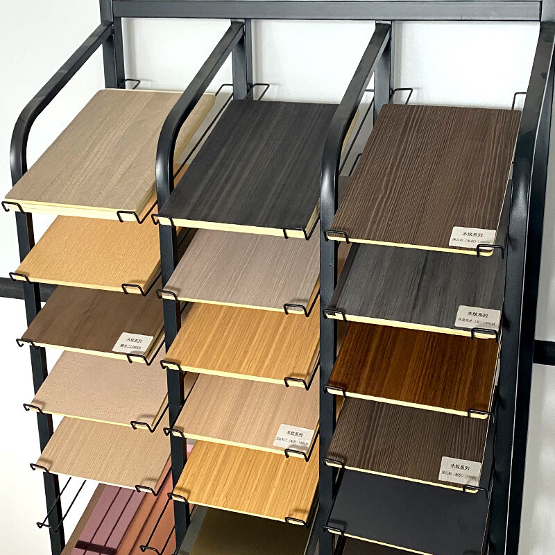 Los paneles de pared de bambú interiores decorativos interiores del grano de madera del carbón de leña de los paneles de pared del PVC