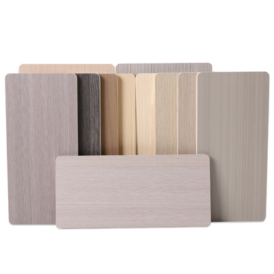 La madera de madera del tablero de la pared del carbón de leña del bambú del grano chapea 5m m 8m m