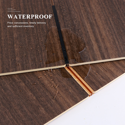 Prueba de madera del molde de los paneles de pared del grano de Crystal Bamboo Charcoal Wood Veneer del carbono