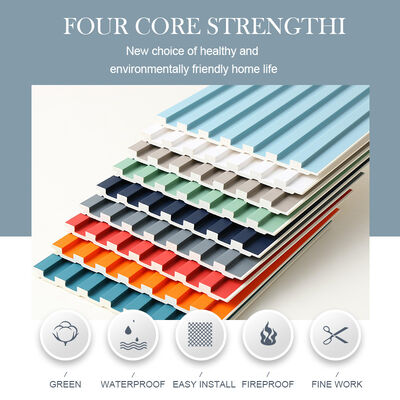 la parrilla plástica de madera WPC de 8.5m m estrió el panel de pared ninguna prenda impermeable de la pintura