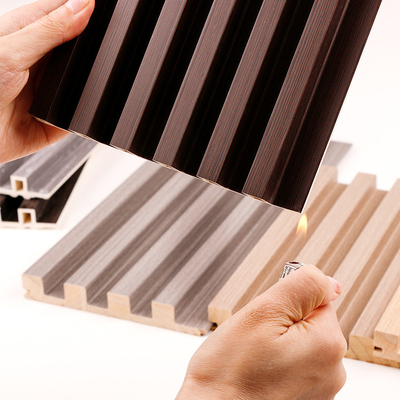 Tableros compuestos plásticos de madera acanalados del Decking del PVC 8m m
