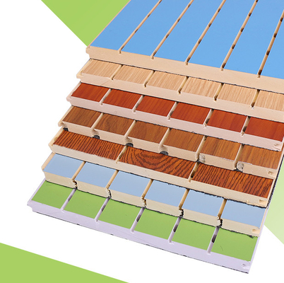 OEM fonoabsorbente compuesto plástico de madera de los paneles de la prenda impermeable WPC