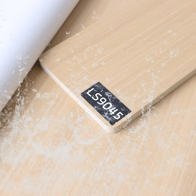 La madera sólida del grano de madera de la anchura de la decoración interior el 1.22m chapea el panel de pared del PVC