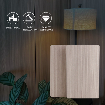 Panel de fibras de bambú del carbón de leña del PVC del grano de madera incombustible y resistente a la polilla del estilo de lujo ligero
